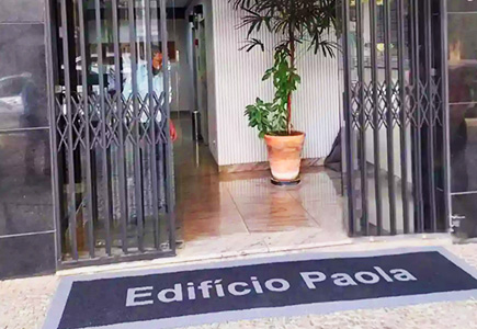 Tapete Condomínio Capachos Forte